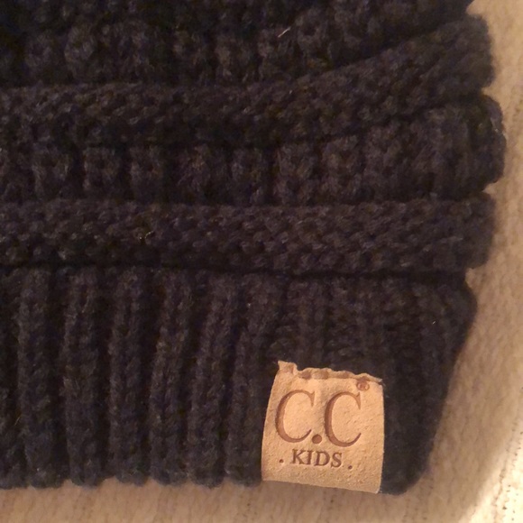 C.C. Girls fall ponytail warm black beanie hat - Picture 3 of 7